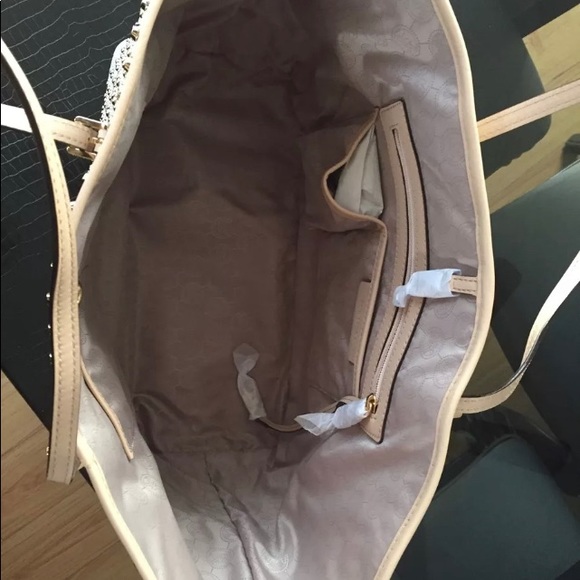 limited edition MICHAEL Kors Jet Set Studded Medium Travel tote - Picture 9 of 9